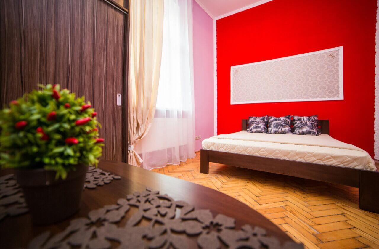 Apartment On Teatralna 7 Лвив Екстериор снимка